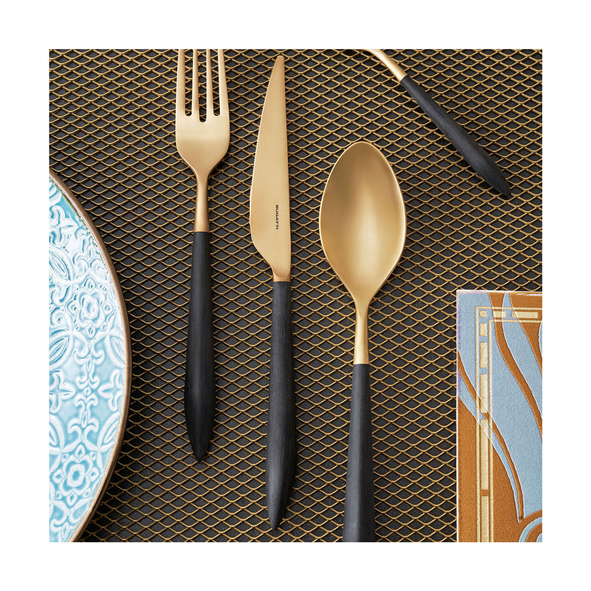 CASA BUGATTI--ARES GOLD CUTELY SET4